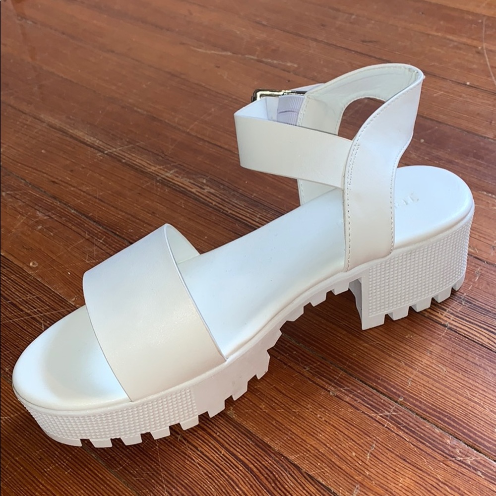 White Sandals / NEW!